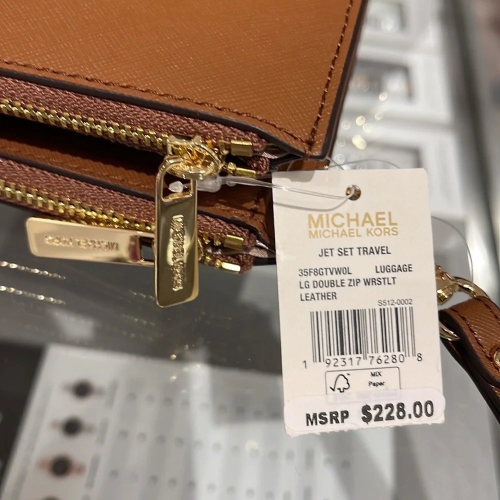 MICHAEL KORS LARGE DOUBLE ZIP WRISTLET WALLET PHONE CASE CLUTCH 
Luggage - Picture 6 of 16